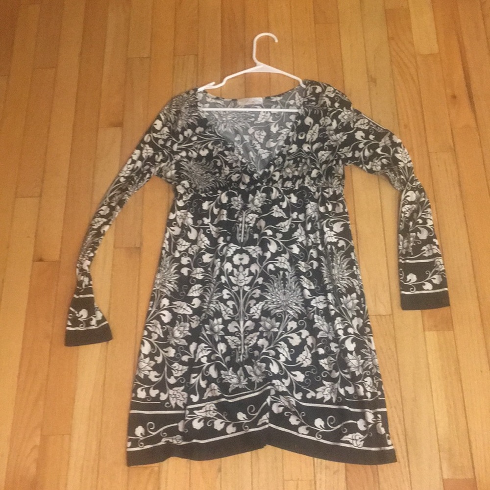 Black and white flowered mini dress size large